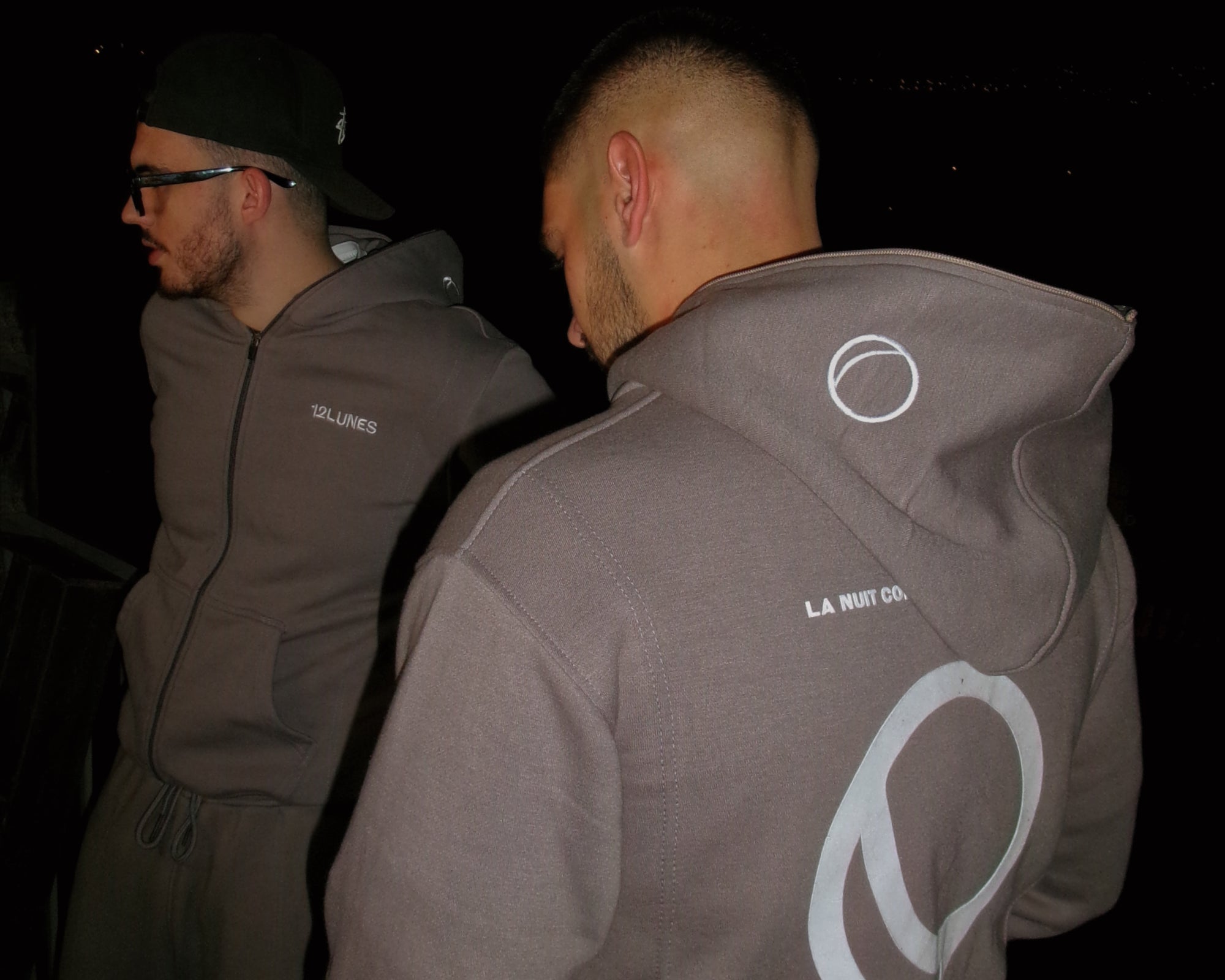 C’est quoi le streetwear aujourd’hui ? Origines, codes et évolution jusqu’en 2026